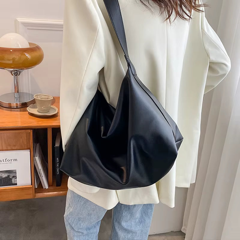 Bolso Hobo Tailored Clean